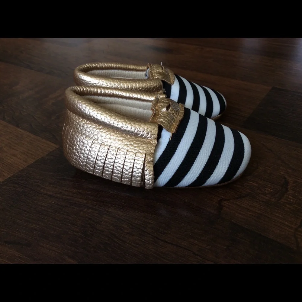 Baby girl moccasins 0-6 months stripes gold crib shoes pictures